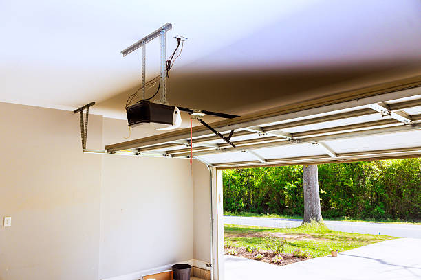 Top rated local Garage Door specialists in Seven Points, TX